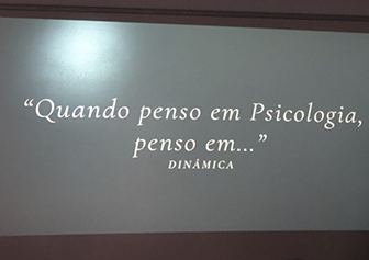 Sessão dinamizada pelas psicólogas do Externato Frei Luís de Sousa (Almada), com os alunos do 2.º e 3.º ano do curso profissional de Desenho Digital 3D, dedicada ao tema das relações amorosas na adolescência.
